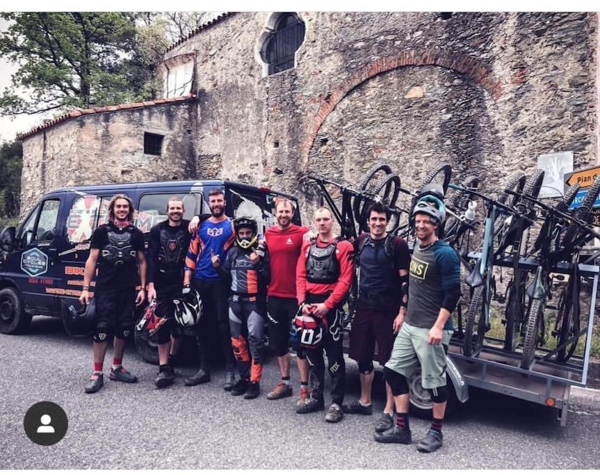 Bee Freeride Biker House Lejlighed Magliolo Eksteriør billede
