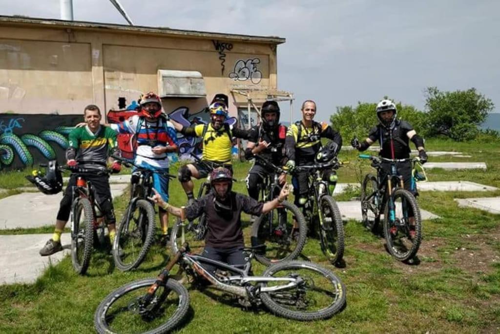Bee Freeride Biker House Lejlighed Magliolo Eksteriør billede